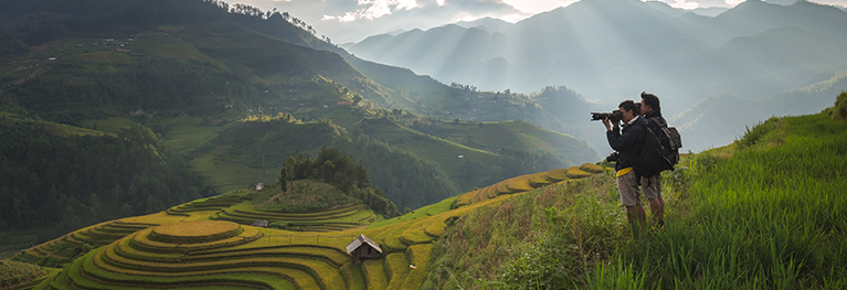 Creating and sharing vacation memories